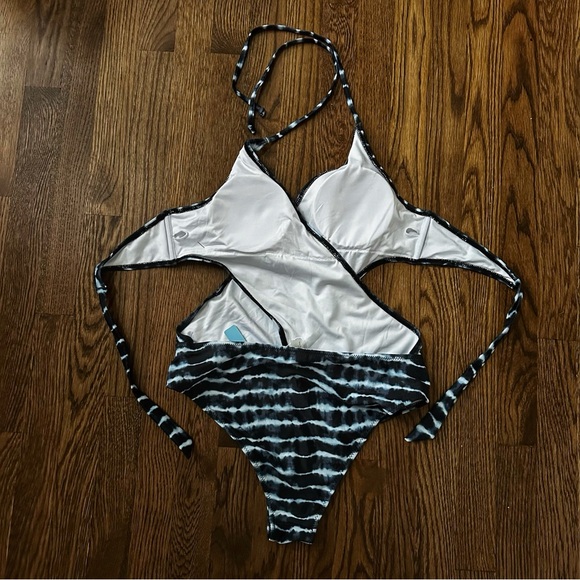 Blue tie-dye crossover halter one-piece swimsuit, size L, NWT - Picture 4 of 7